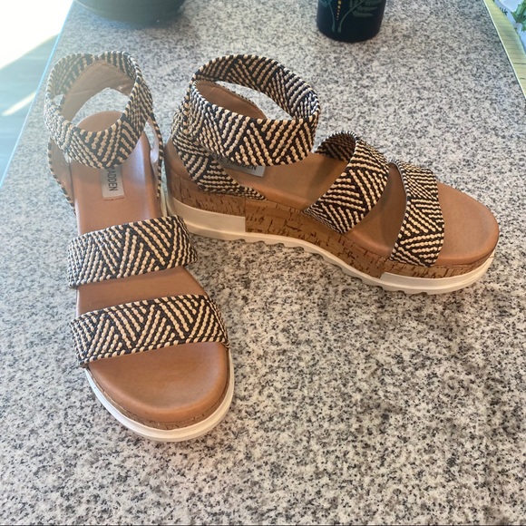 Steve Madden Bandi Cork Sandals - Picture 8 of 8